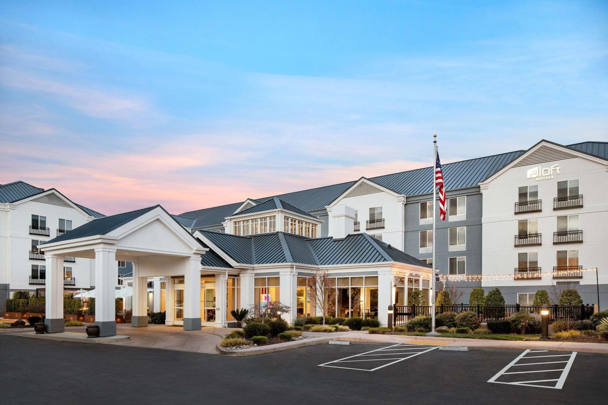Aloft Mountain View Hotel Kültér fotó